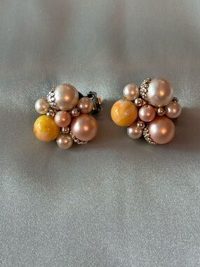 Elegant Cluster Pearl Clip-On Earrings in Champagne and Yellow